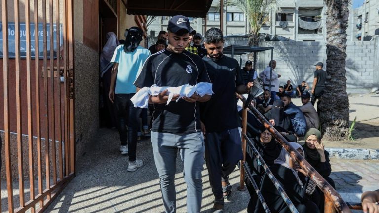 Katil İsrail'in Gazze'ye saldırılarında can kaybı 73 bin 462'ye yükseldi
