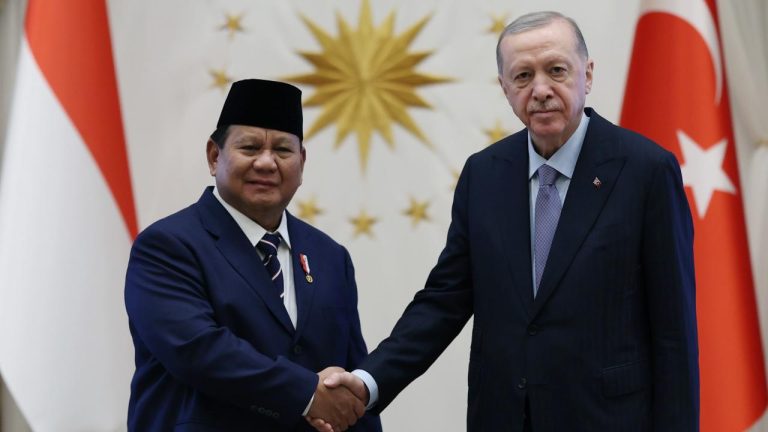 Cumhurbaşkanı Erdoğan, Endonezya Cumhurbaşkanı Subianto ile görüştü
