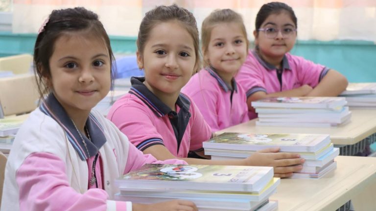 İstanbul'da yaklaşık 2,7 milyon öğrenci yeni eğitim dönemine başlıyor