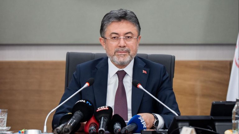 Bakan Yumaklı'dan gübre açıklaması: İthalatta kota ve sınırlama olmayacak