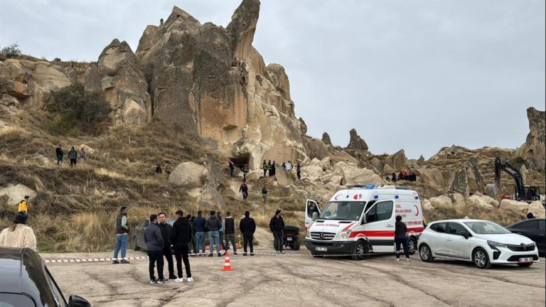 Kapadokya'da peribacası çöktü: 2 ölü, 5 yaralı