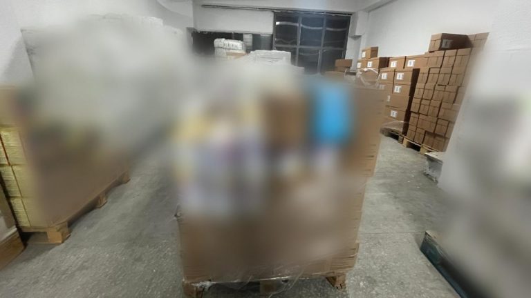 Ankara'da ruhsatsız tesise operasyon: 49 bin 314 bebek ürünü ele geçirildi